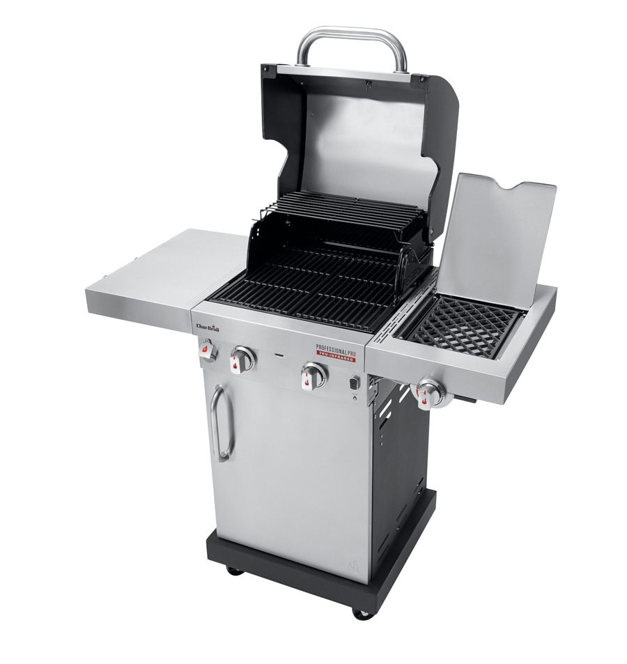 Edelstahl-Gasgrill mit geöffnetem Deckel und Seitenablage für den Außenbereich