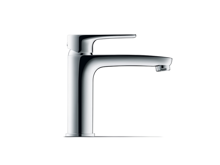 Chrom-Wasserhahn, glänzend, modern, isoliert auf weißem Hintergrund, Badezimmerarmatur