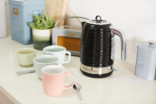 RUSSELL HOBBS Wasserkocher Inspire Black 24361-70 2400W 1,7L Schnellkochfunktion