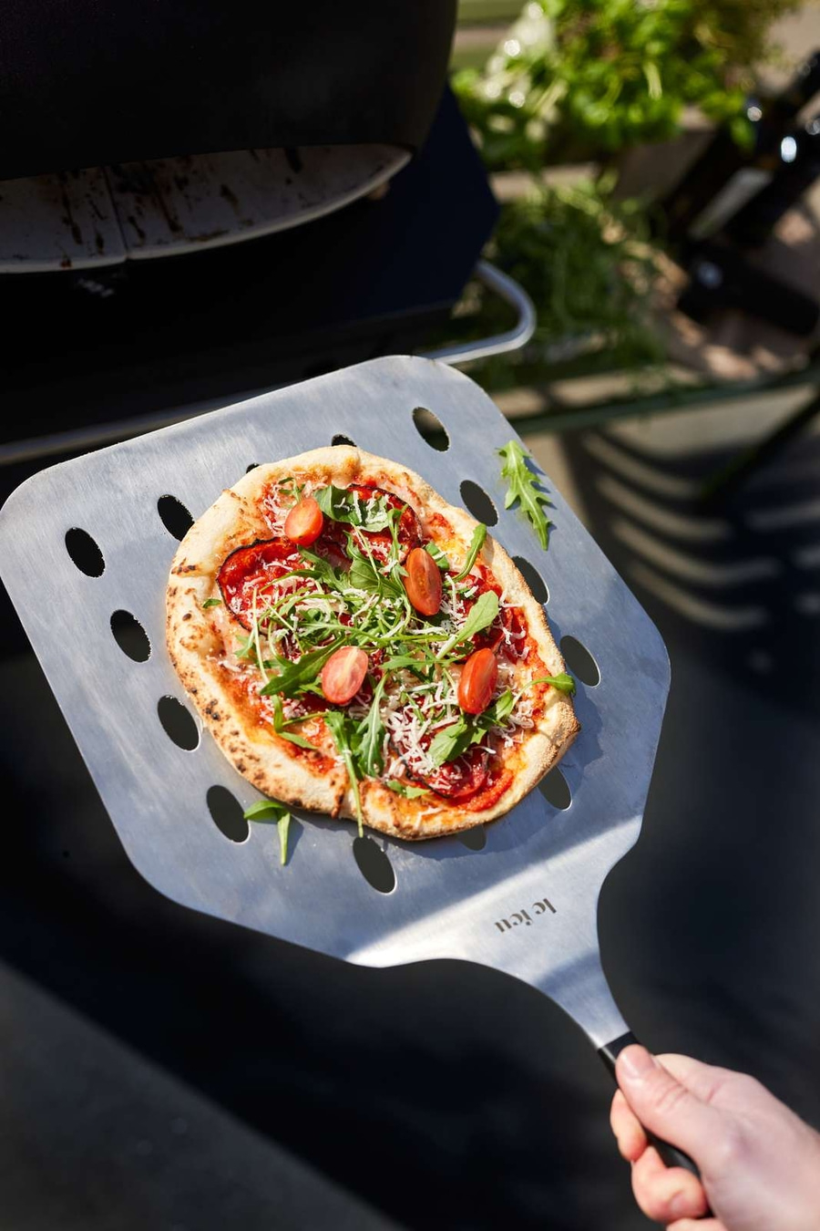 Le Feu Pizzaschieber Pizzaschaufel Turtle Pizza Peel perforierter Edelstahl