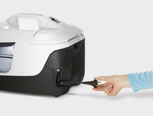 KÄRCHER Bodenstaubsauger DS 6 650W mit Wasserfilter Kabelaufwicklung B-WARE
