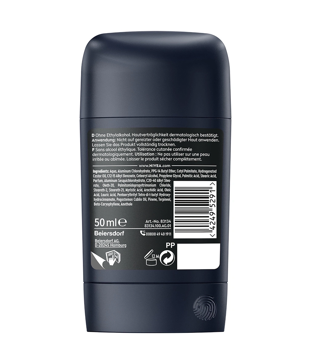 Ein Deostick von Nivea, mit Inhaltsstoffen und Anwendungshinweisen auf dem Etikett.