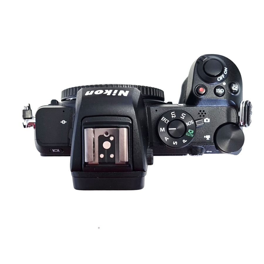 NIKON Systemkamera Z50 Objektiv DX 16-50 mm 1:3.5-6.3 VR + Rucksack B-WARE