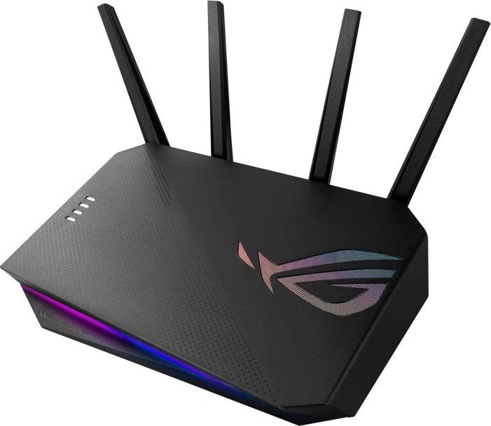 Ein schwarzer Router mit vier Antennen und RGB-Beleuchtung.