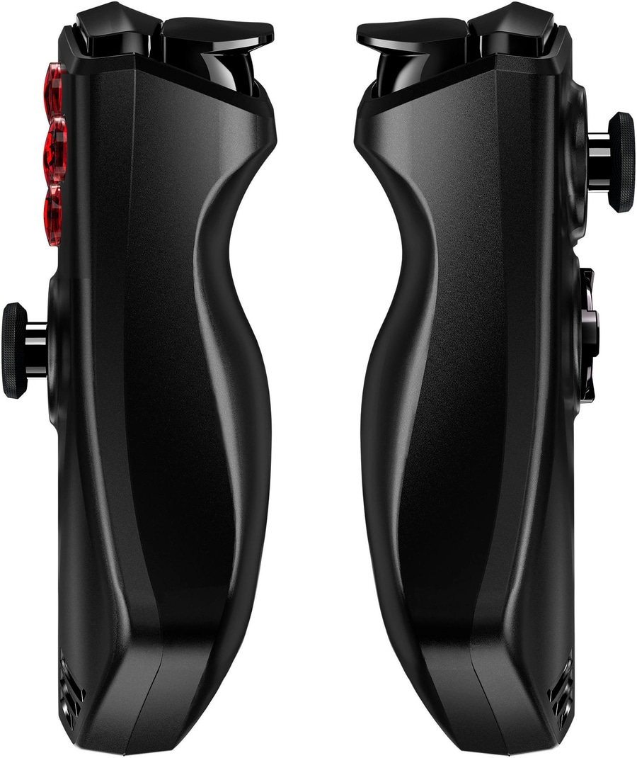 Schwarze Gamecontroller, die nebeneinander stehen, mit Knöpfen und einem ergonomischen Design.