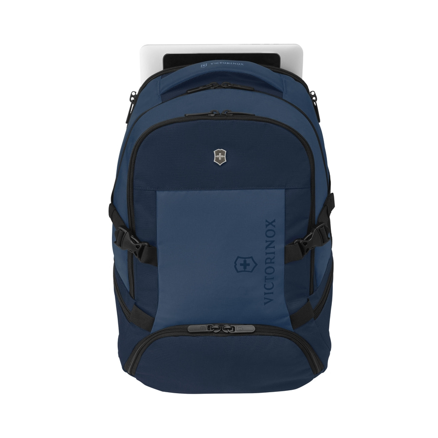 Blauer Victorinox Rucksack mit Laptop, Reißverschlüssen und Logo.