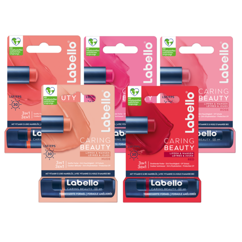 Ein Bild von sechs Labello Lippenpflegestiften in verschiedenen Farben, die nebeneinander angeordnet sind.