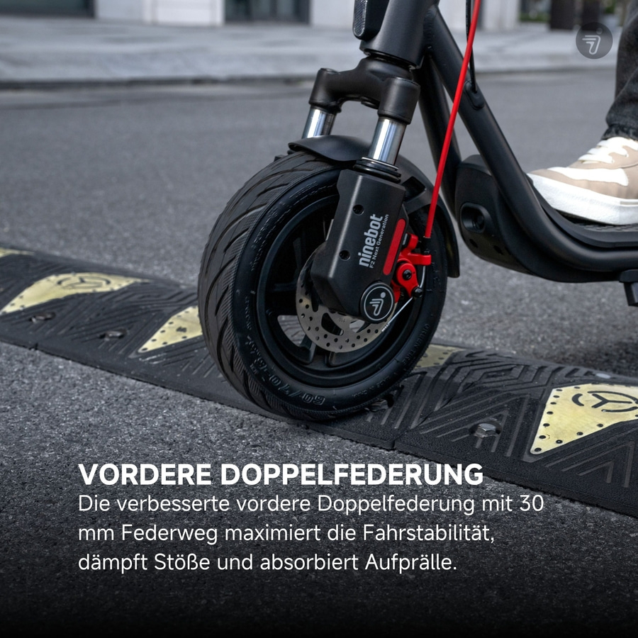 Ninebot-Roller mit Doppelaufhängung, die Stöße absorbiert und die Fahrstabilität maximiert.