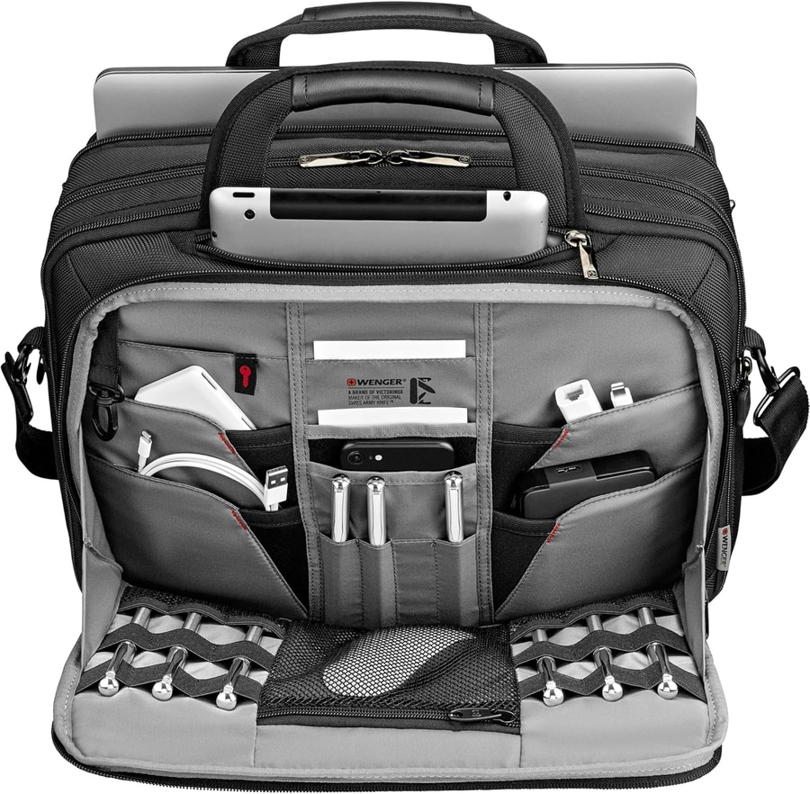 Schwarze Aktentasche mit vielen Fächern, Laptop und Tablet.