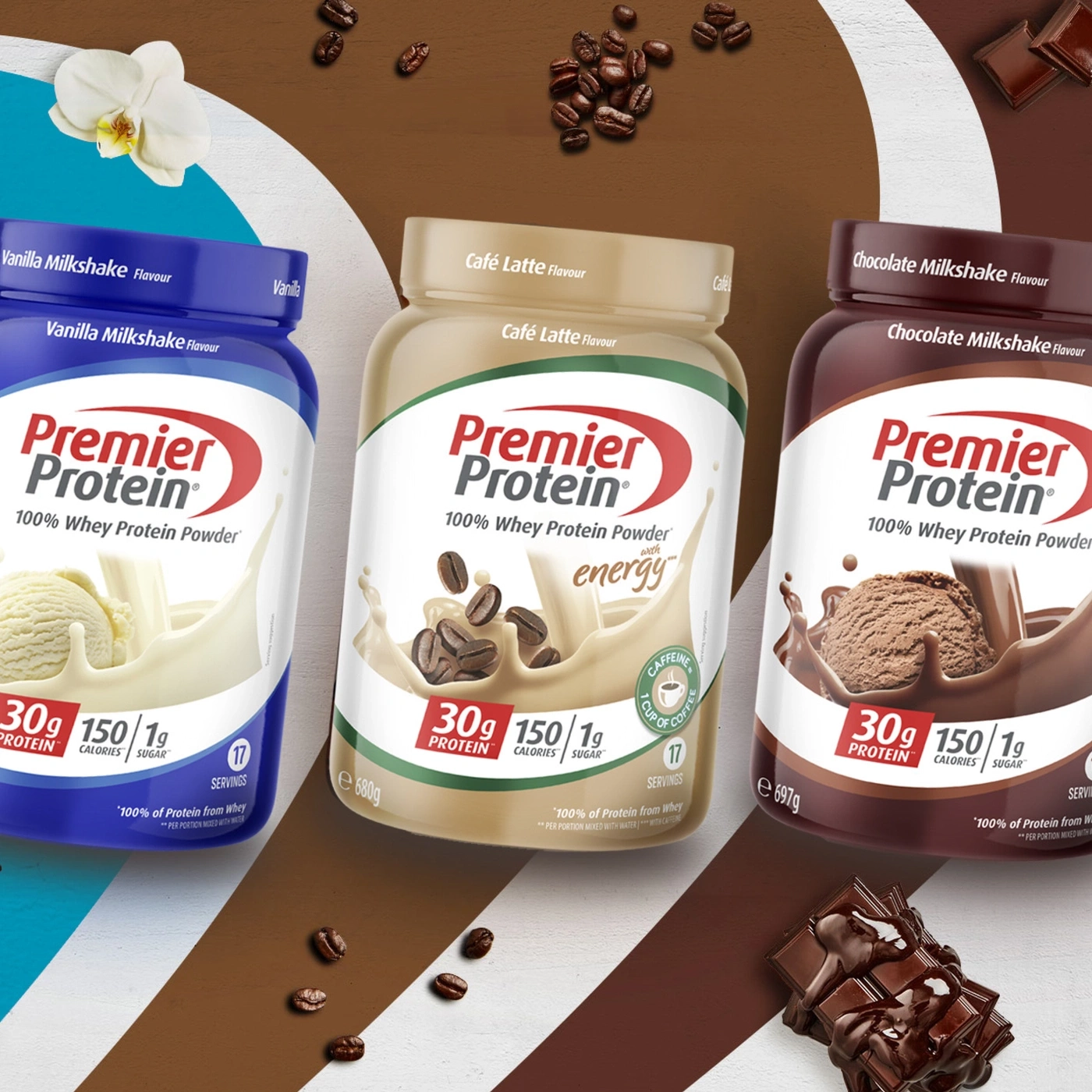 Drei Premier Protein Pulver in verschiedenen Geschmacksrichtungen