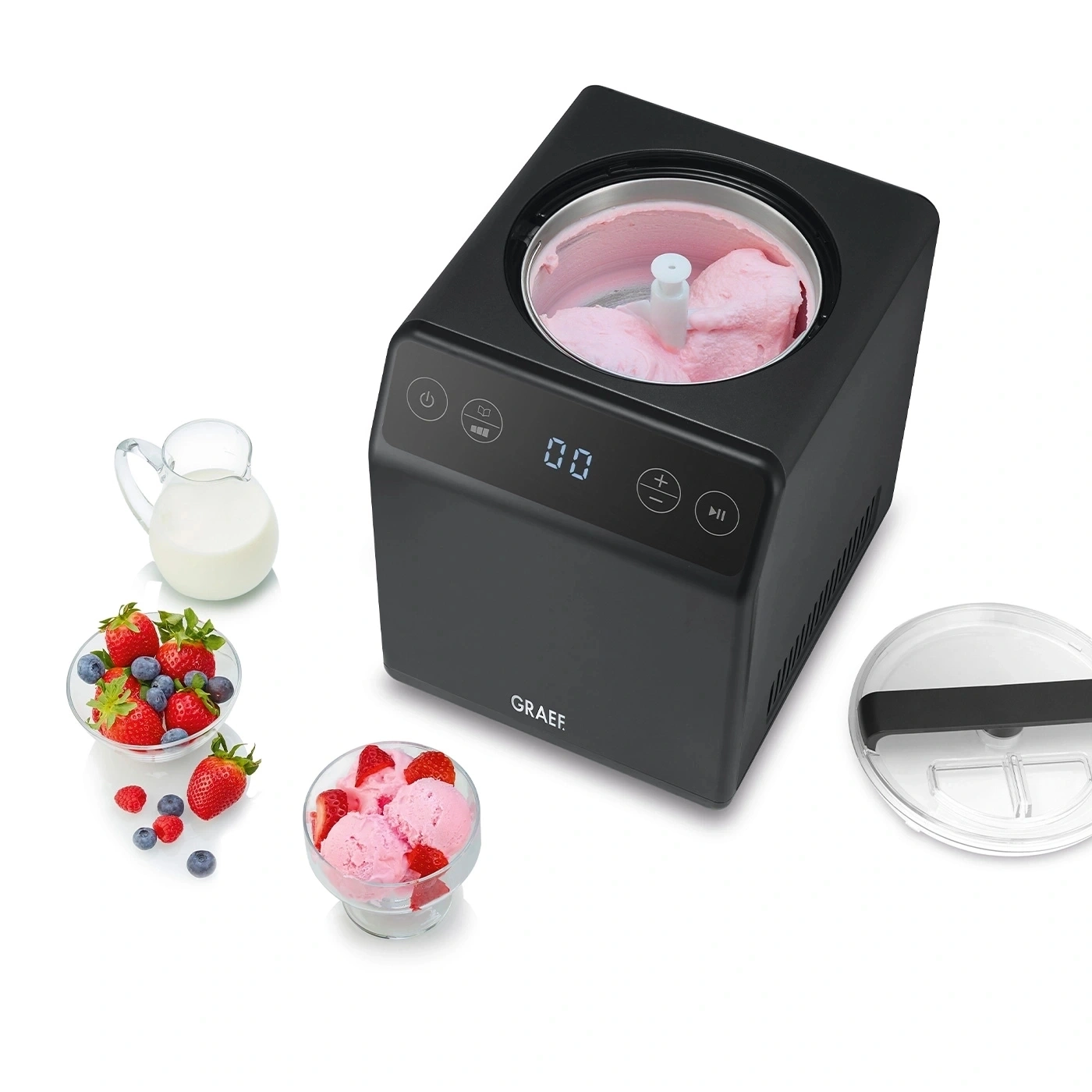 Eismaschine mit Früchten und Eiscreme
