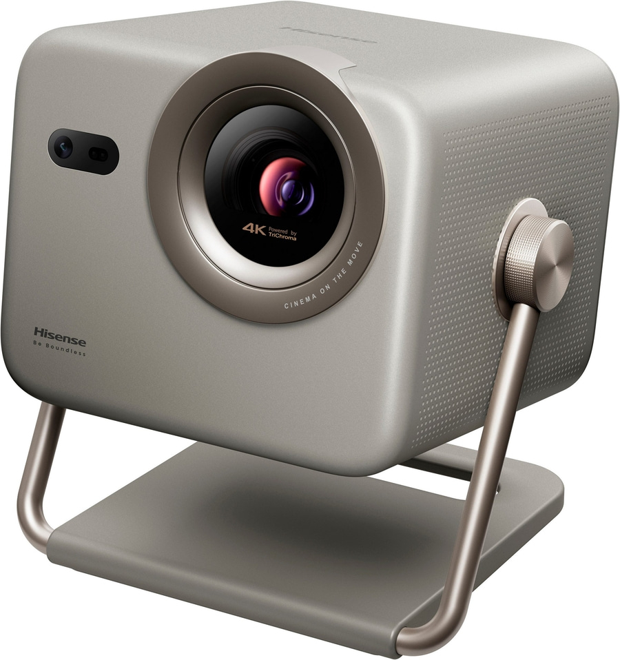 Ein silberner Hisense 4K Beamer mit TriChroma Technologie und Cinema on the Move.