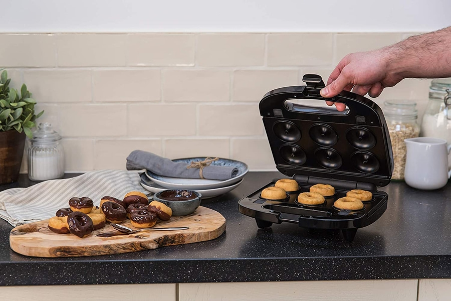 RUSSELL HOBBS 6 in 1 Sandwichtoaster Waffeleisen Kontaktgrill Donuts Cake Pops