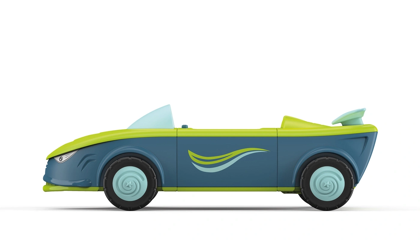 Ein blau-grünes Spielzeugauto mit Wellenmuster auf weißem Hintergrund.