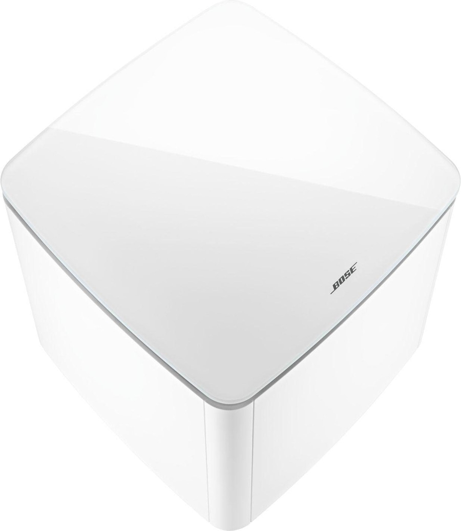 Weißes Bose-Produkt, quadratisch, mit abgerundeten Kanten und Bose-Logo.