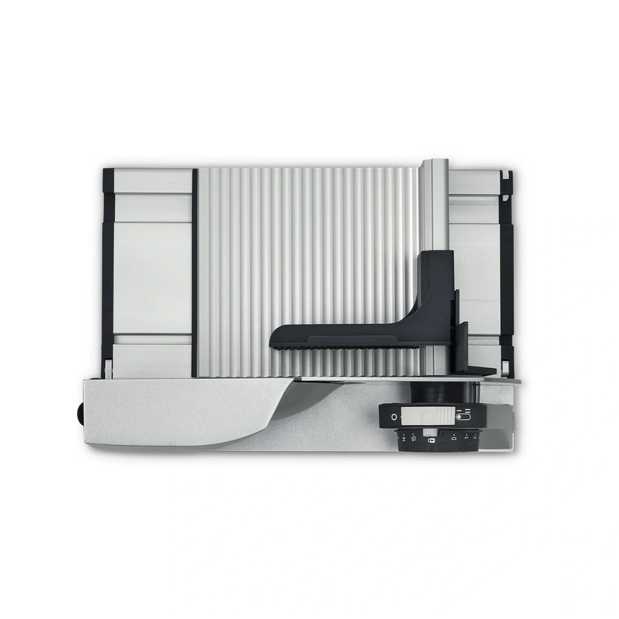 Silberne Aufschnittmaschine mit schwarzem Kunststoff und Einstellrad für die Dicke.