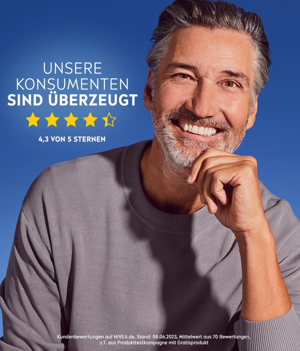 Mann lächelt, Text: Unsere Konsumenten sind überzeugt, 4,3 von 5 Sternen.