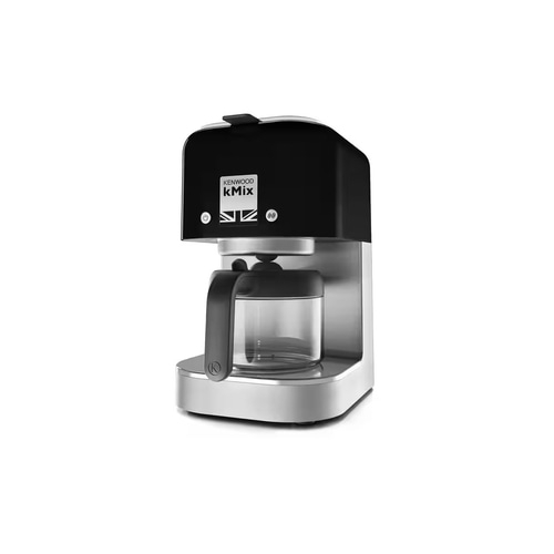 Eine schwarze und silberne Kenwood kMix Kaffeemaschine steht auf weißem Hintergrund.