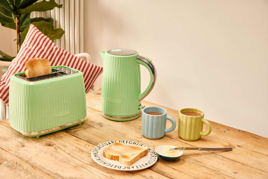 RUSSELL HOBBS Wasserkocher Eden 27364-70 Pistazie 1,7 L Pistachio Retro 2400 W
