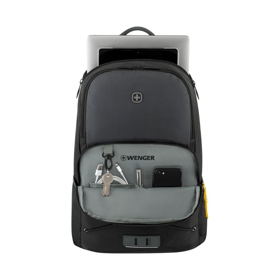 Schwarzer Rucksack mit Laptop und Zubehör, Marke Wenger, für den täglichen Gebrauch.