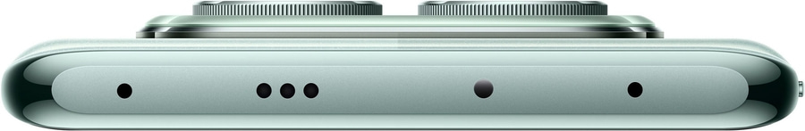 Nahaufnahme eines Smartphones mit zwei Kameras und Lautsprecheröffnungen.