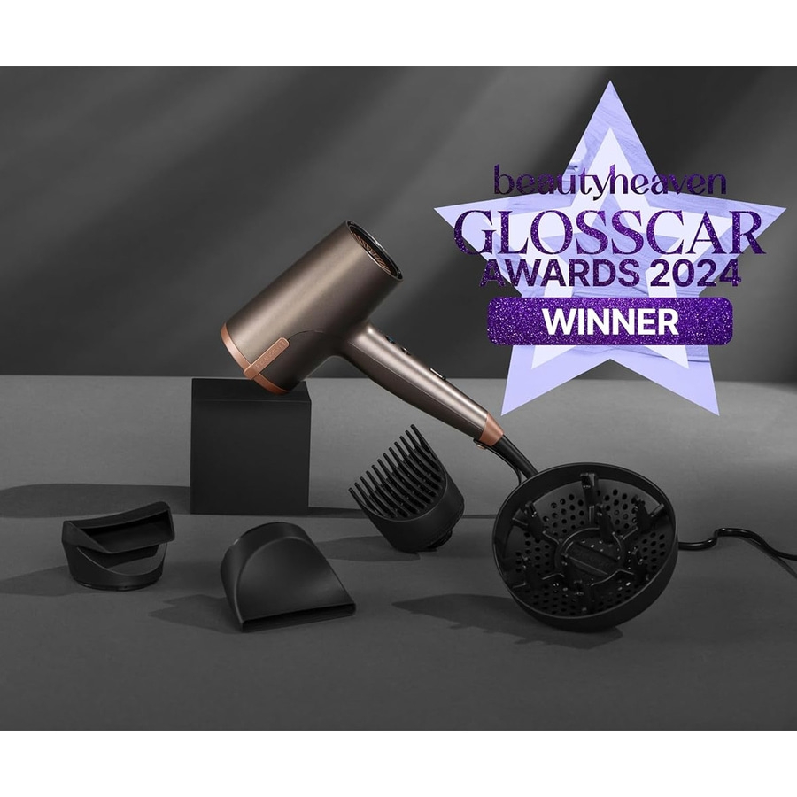 Haartrockner mit Zubehör und Auszeichnung als Gewinner der Glosscar Awards 2024.