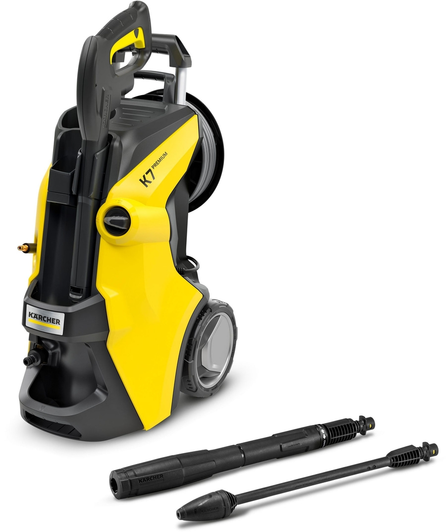 Gelber Hochdruckreiniger mit Zubehör, Kärcher K7 Premium, weißer Hintergrund