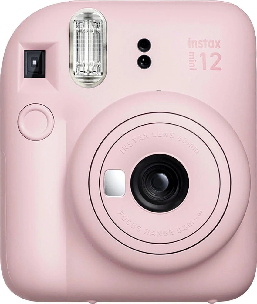 Eine rosa Instax Mini 12 Sofortbildkamera mit Blitz und Linse.