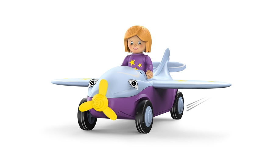 Spielzeugflugzeug mit einer Puppe, lila und gelb, auf weißem Hintergrund