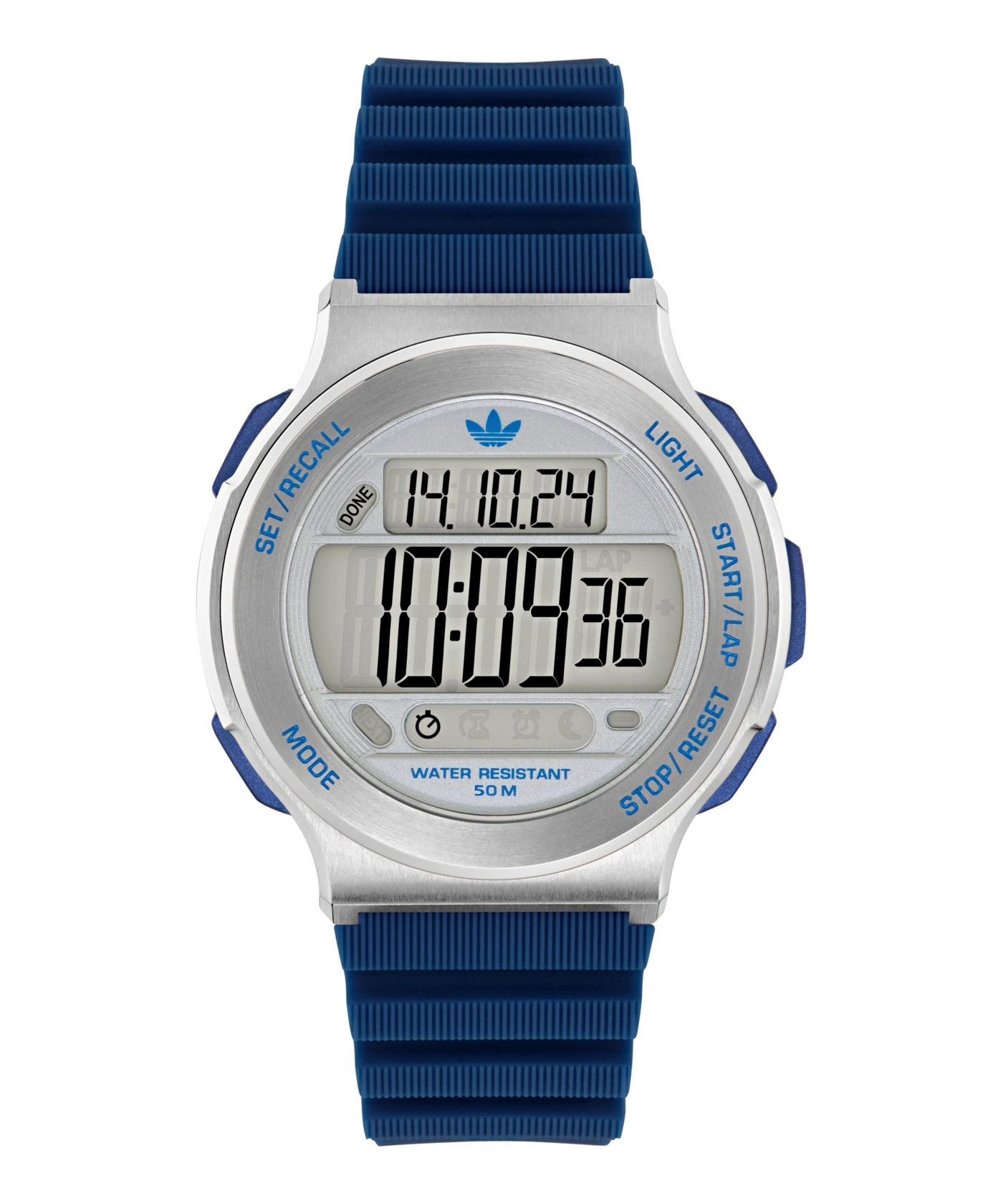 Eine blaue Adidas Uhr mit silbernem Gehäuse und digitaler Anzeige.