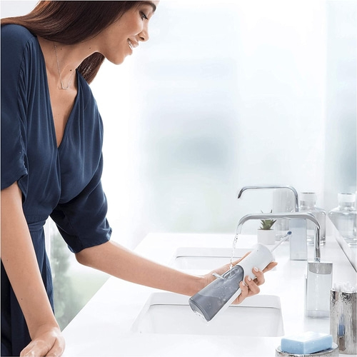 BRAUN Oral-B AquaCare 6 Pro-Expert kabellose Munddusche Oxyjet weiß B-Ware