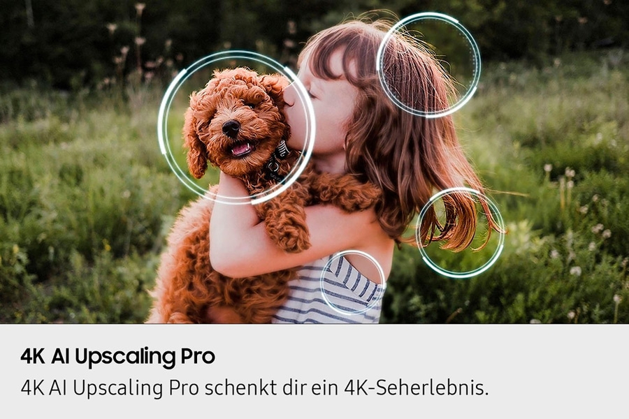 Kind mit Hund und "4K AI Upscaling Pro" Schriftzug.