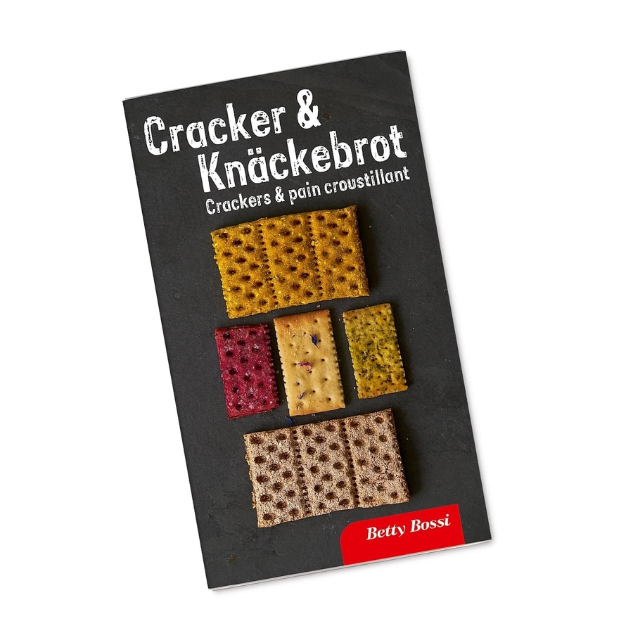 Knäckebrot und Cracker auf schwarzem Brett, Betty Bossi