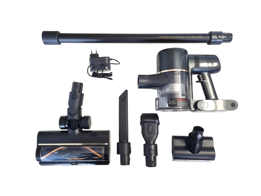 Stabiler Staubsauger mit Zubehör und Ladegerät, auf weißem Hintergrund angeordnet.