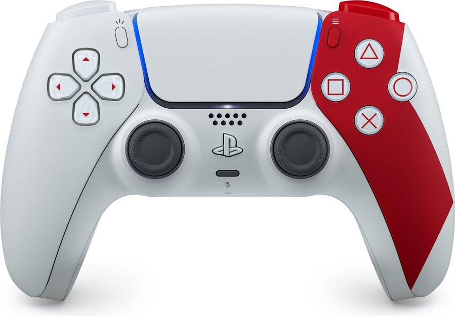Ein weißer und roter PlayStation 5 Controller mit schwarzen Joysticks und roten Knöpfen