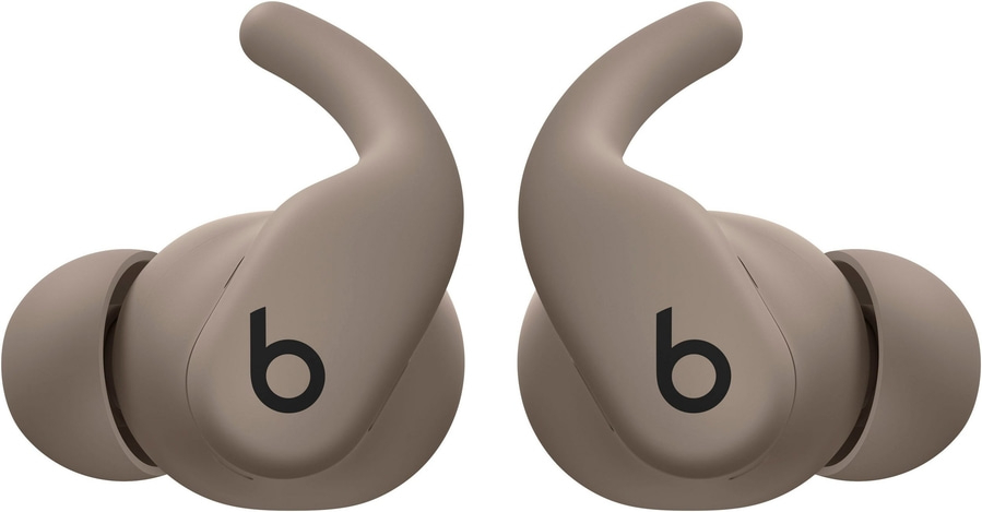 Zwei braune kabellose Kopfhörer mit dem Beats-Logo.
