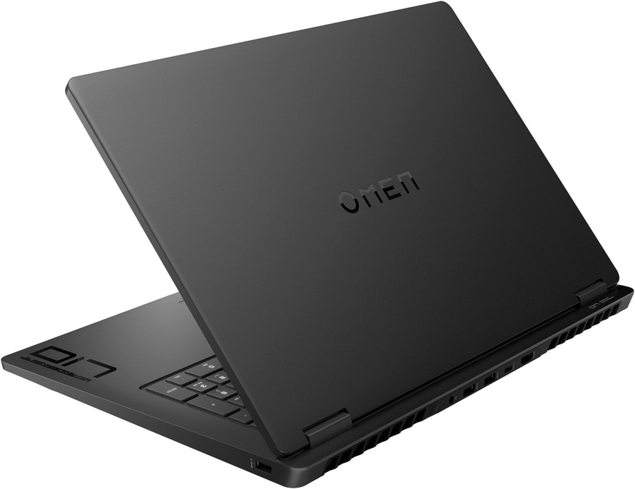 Schwarzer Laptop mit OMEN-Logo, geöffnet, auf weißem Hintergrund, Detailaufnahme