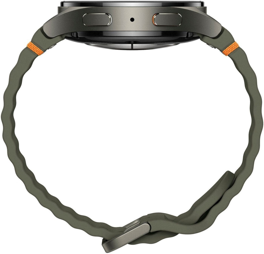 Nahaufnahme einer Smartwatch mit grünem Armband und orangefarbenen Akzenten