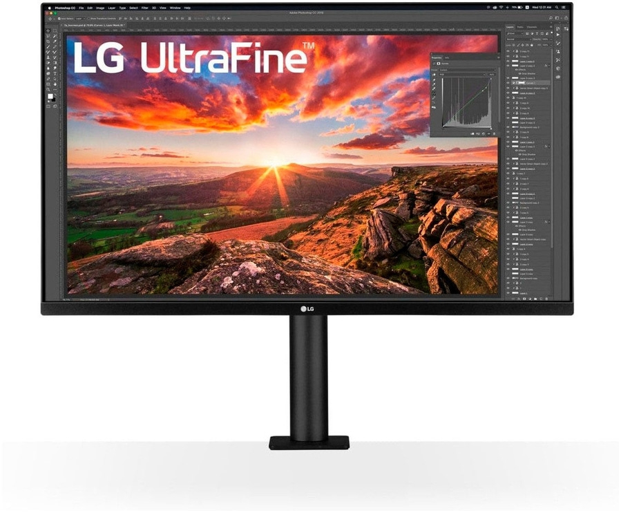 LG UltraFine Monitor mit Landschaftsbildschirm und Photoshop-Oberfläche