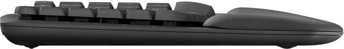 Seite eines schwarzen Gaming-Tastatur mit Handballenauflage