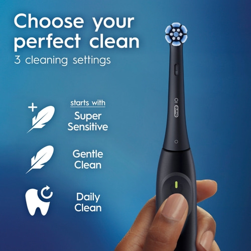 Zahnbürste mit drei Reinigungsmodi: Super Sensitive, Gentle Clean, Daily Clean.