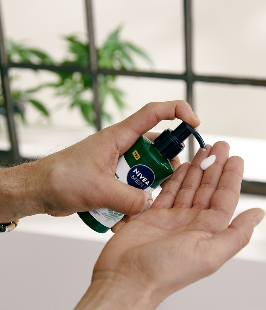 NIVEA MEN Gesichts- & Bartbalsam Sensitive Pro Hanfsamen-Öl o. Alkohol 2 x 150ml