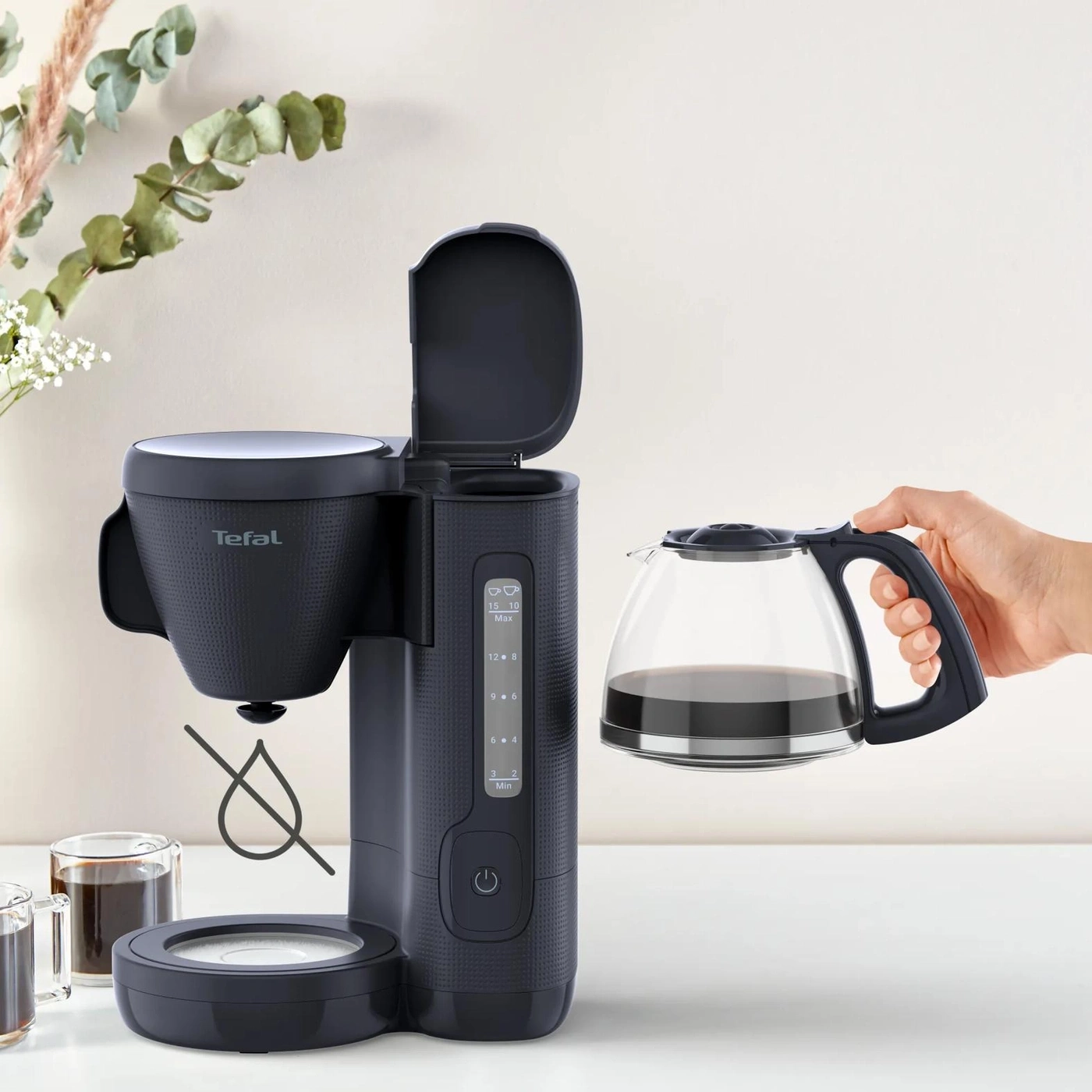 Tefal Kaffeemaschine mit Glaskaraffe und Tassen, mit Wasserstandsanzeige