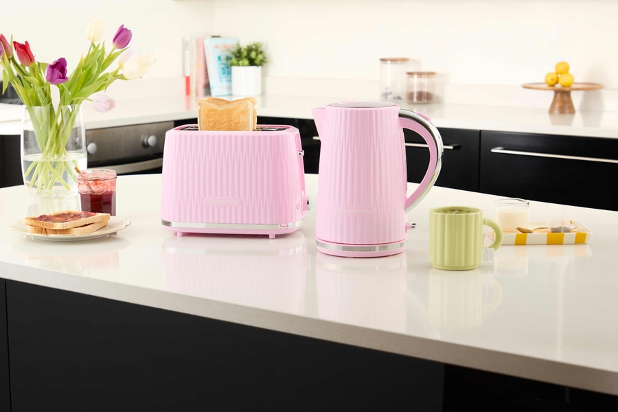 RUSSELL HOBBS Wasserkocher Eden 27362-70 Himbeere 1,7 L Raspberry Retro 2400 W