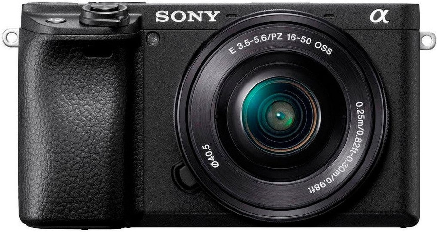 Eine Sony Alpha Kamera mit einem Objektiv.