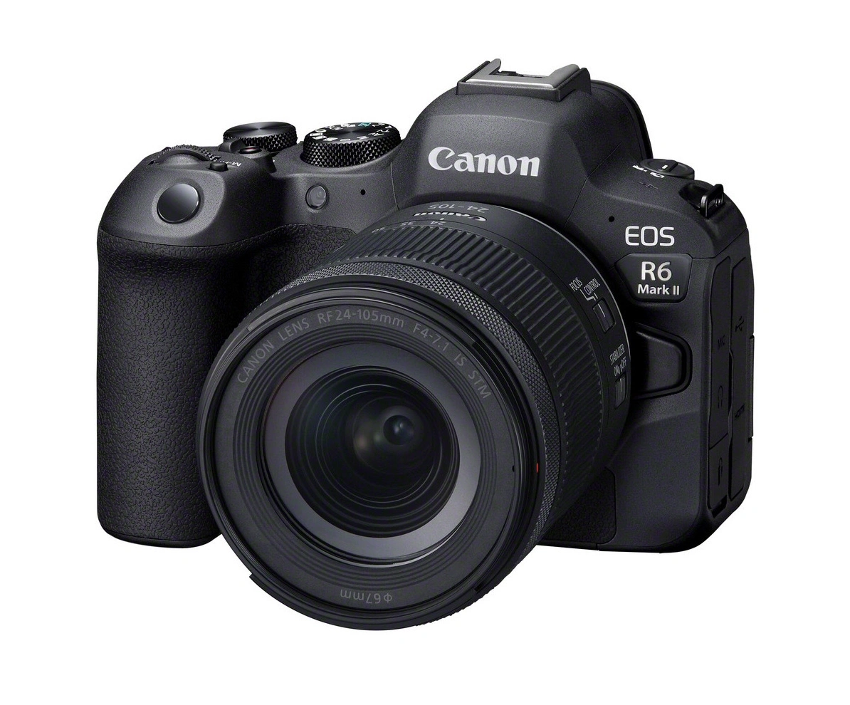 Canon EOS R6 Mark II Kamera mit Objektiv auf weißem Hintergrund