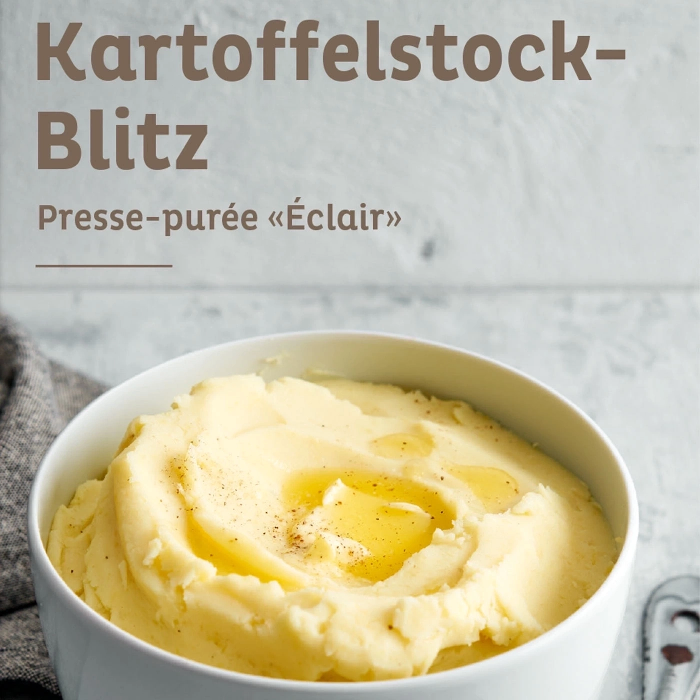 Kartoffelstock-Blitz, Presse-purée «Éclair» in einer Schüssel mit Butter