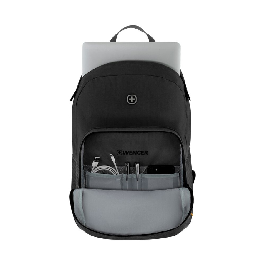 Schwarzer Rucksack mit Laptop und Zubehör, Marke Wenger, geöffnet.