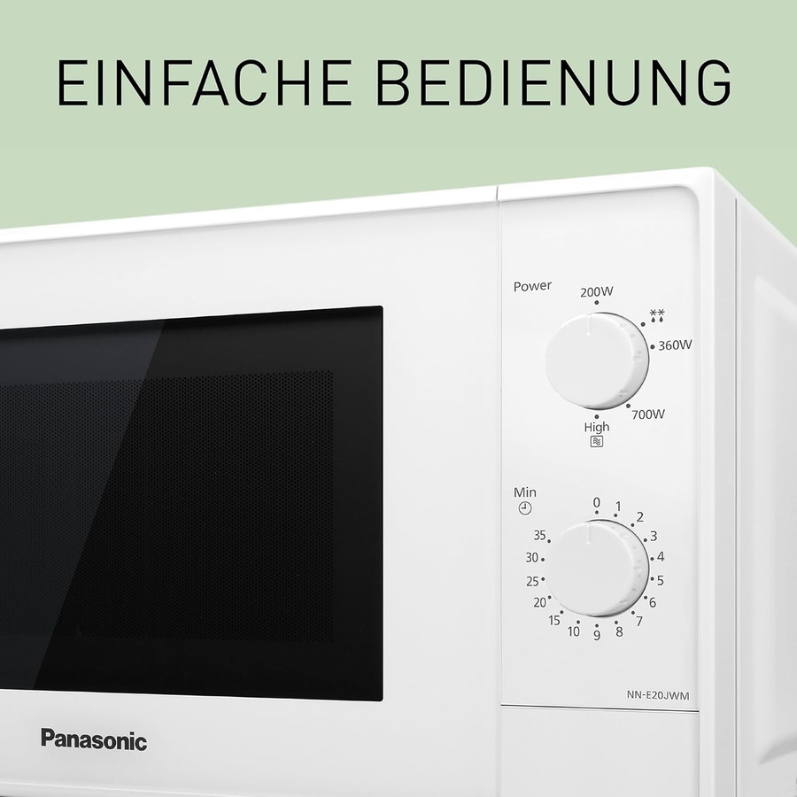 Weiße Panasonic Mikrowelle mit "Einfache Bedienung" Aufschrift und Drehreglern für Leistung und Zeit.