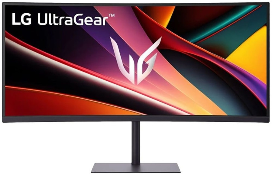 Ein schwarzer LG UltraGear Gaming-Monitor mit einem bunten Hintergrundmuster und einem silbernen LG-Logo in der Mitte.